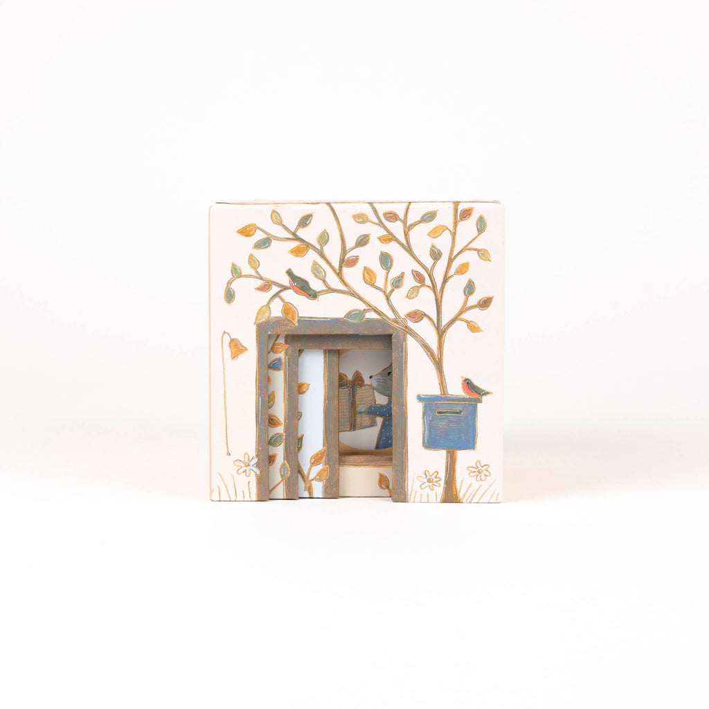 Cube House - Lenny The Rabbit